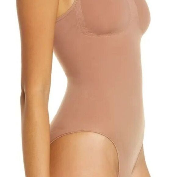 Skims Sculpting Bodysuit Sienna L/XL - Picture 10 of 10